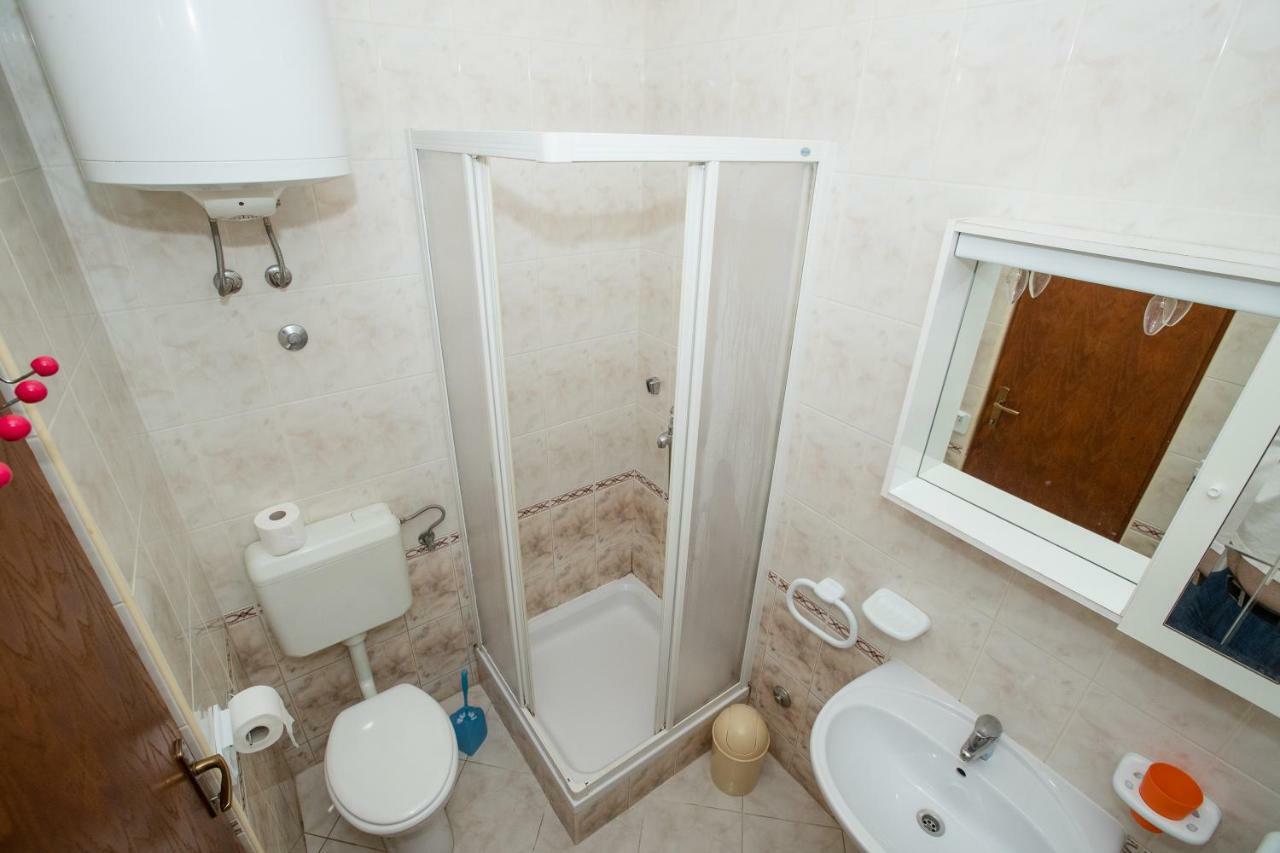 Marin Apartment Lopar Luaran gambar