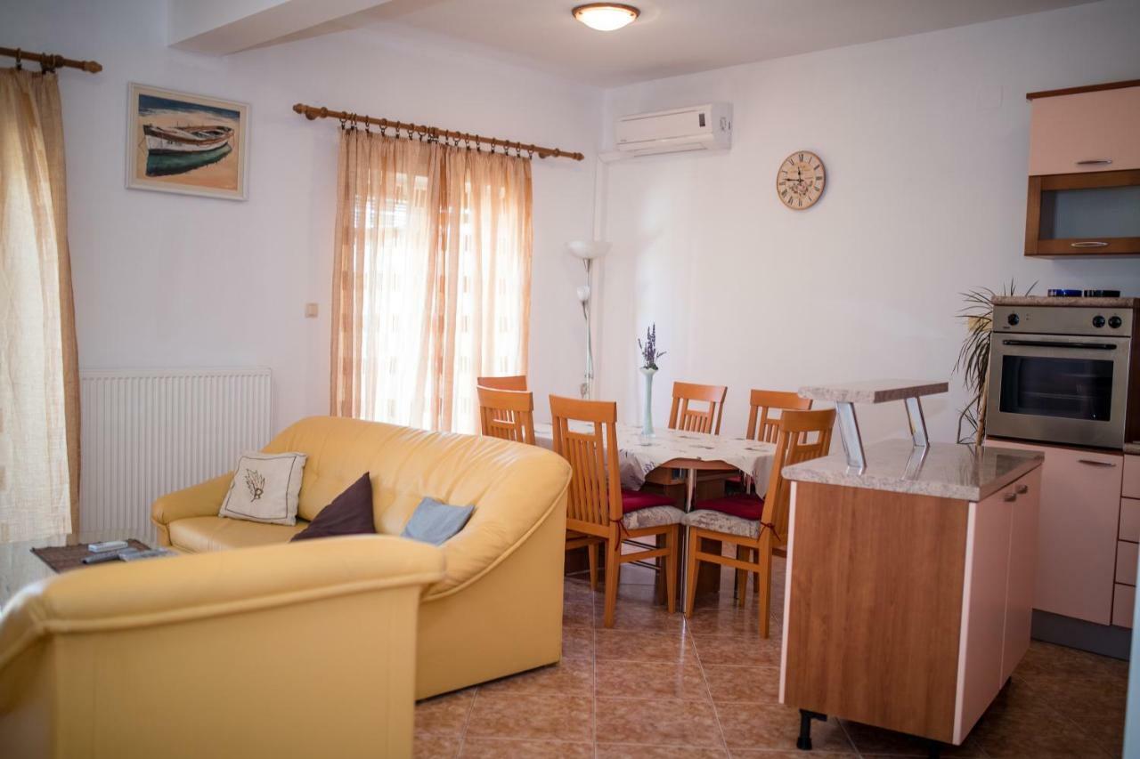 Marin Apartment Lopar Luaran gambar