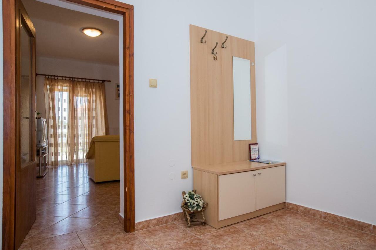 Marin Apartment Lopar Luaran gambar