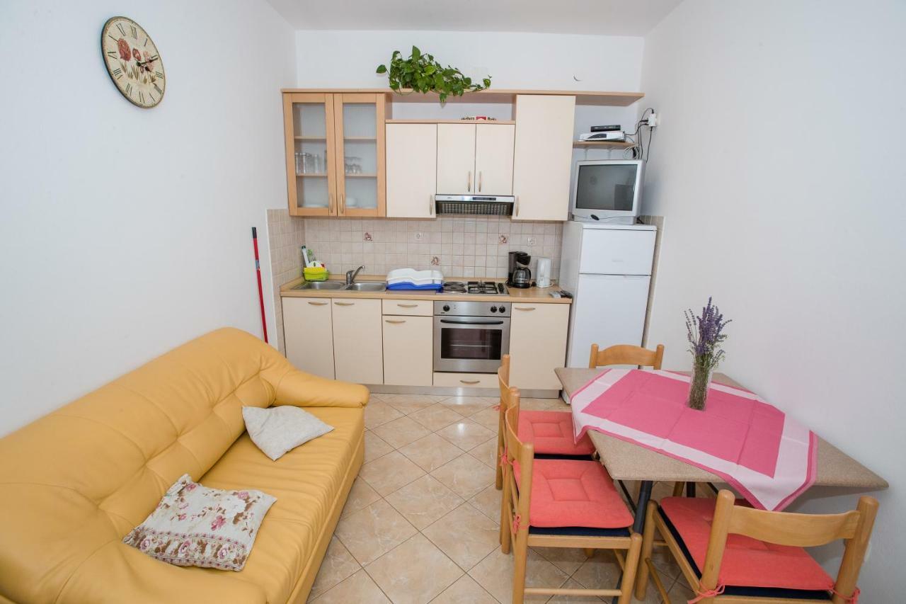 Marin Apartment Lopar Luaran gambar