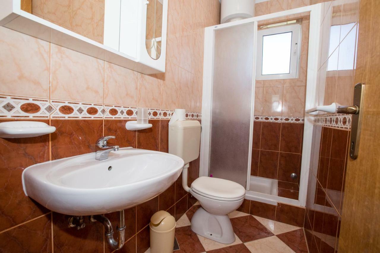 Marin Apartment Lopar Luaran gambar